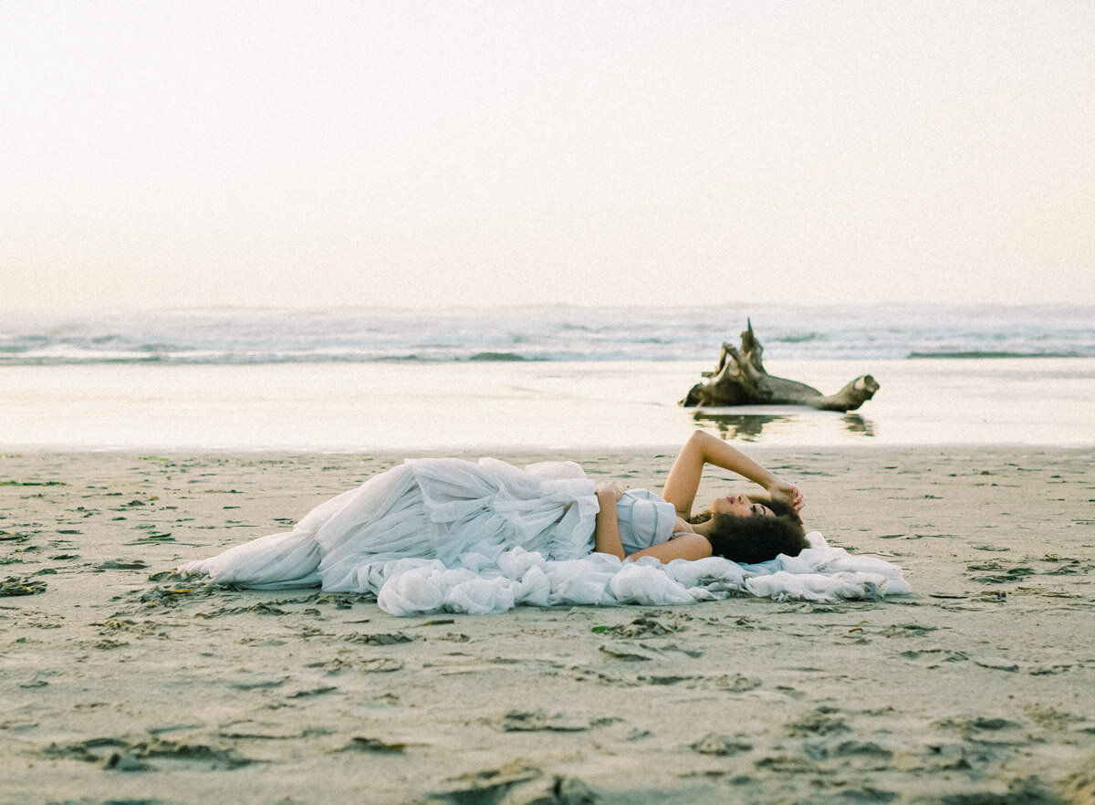 Oregon-Cannon-Beach-Wedding-Photographer-Bride-Photos-Amber-Nicotra0200.jpg