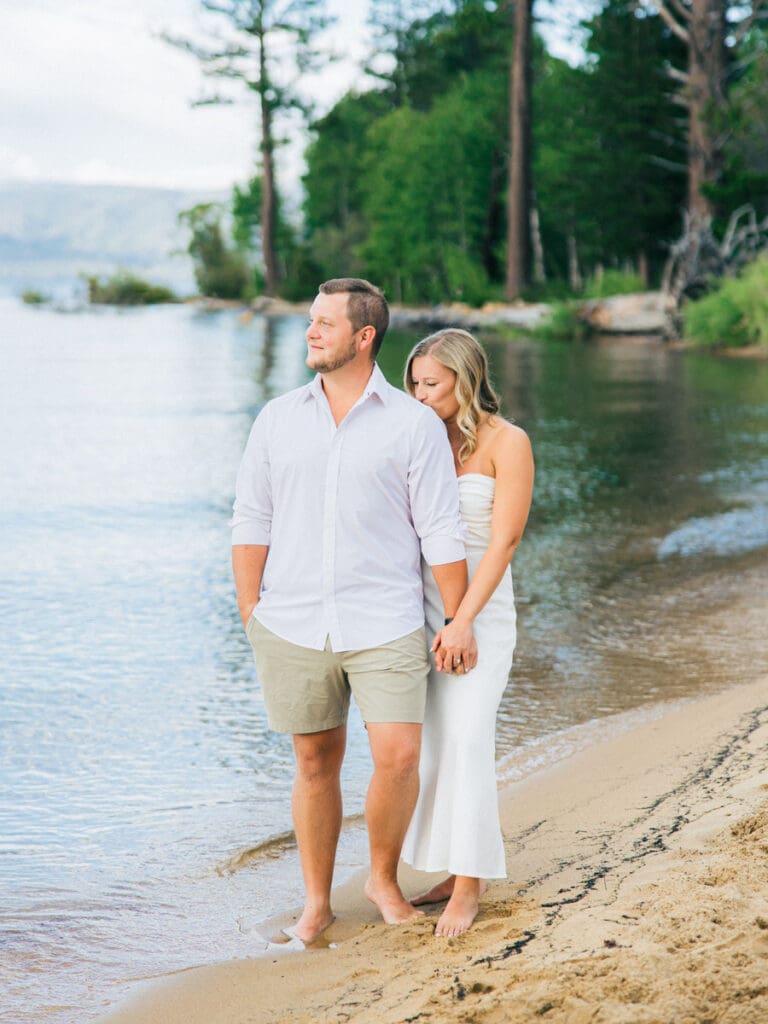 Engagement session at Lake Tahoe, highlighting a picturesque sunset and beautiful mountain scenery.