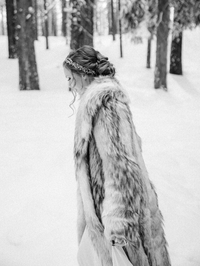 first look at Lake Tahoe winter wedding 