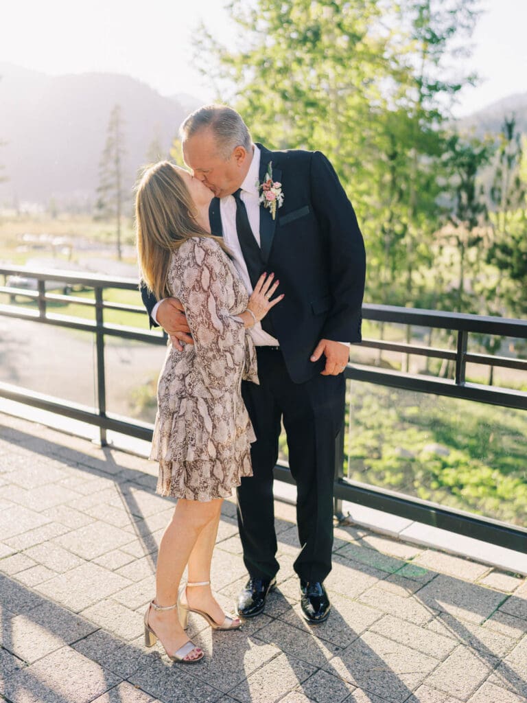 Cocktail hour at Lake Tahoe Everline resort wedding 